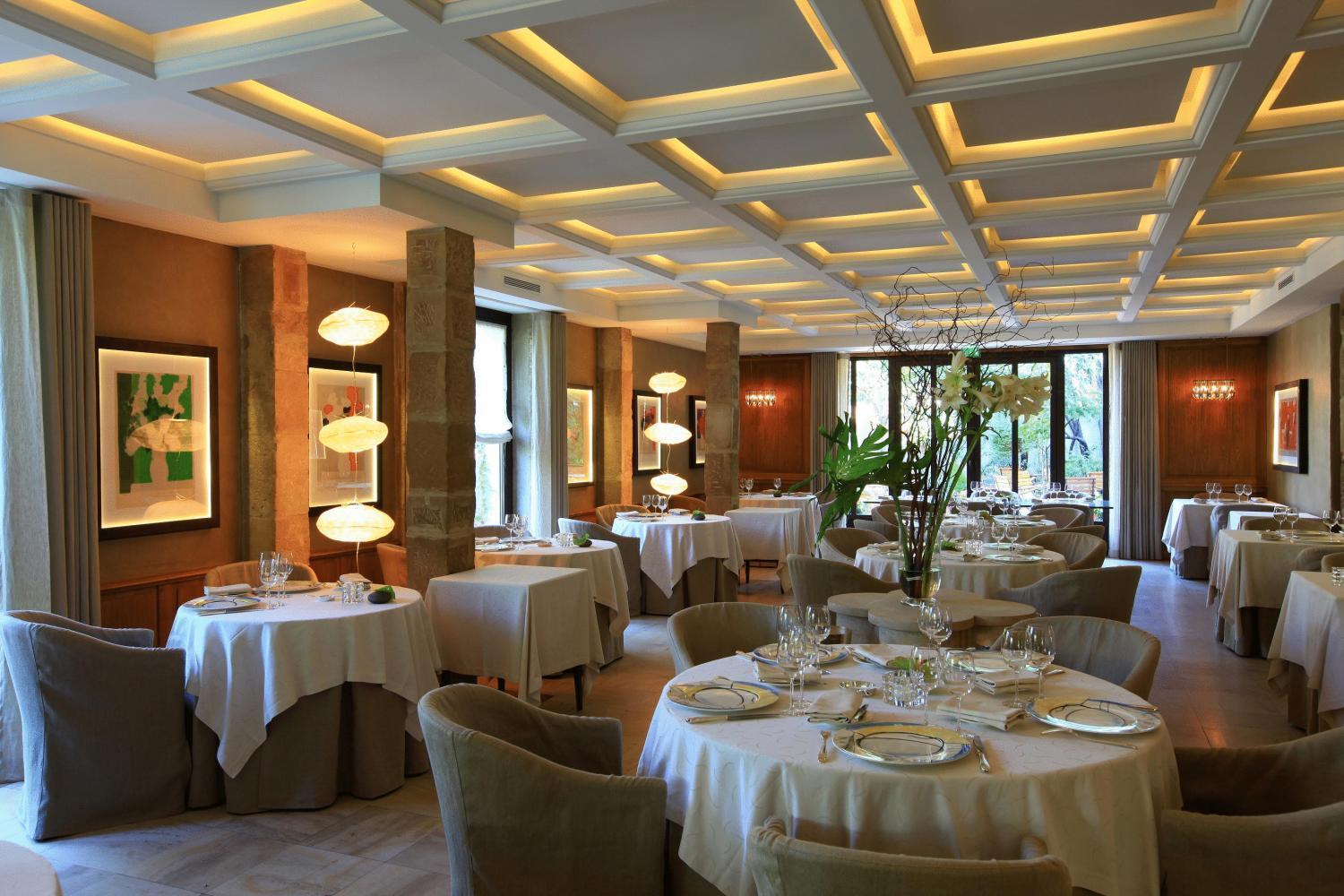Hotel & Restaurants - Maison Chabran Pont-de-lʼIsère Εστιατόριο φωτογραφία