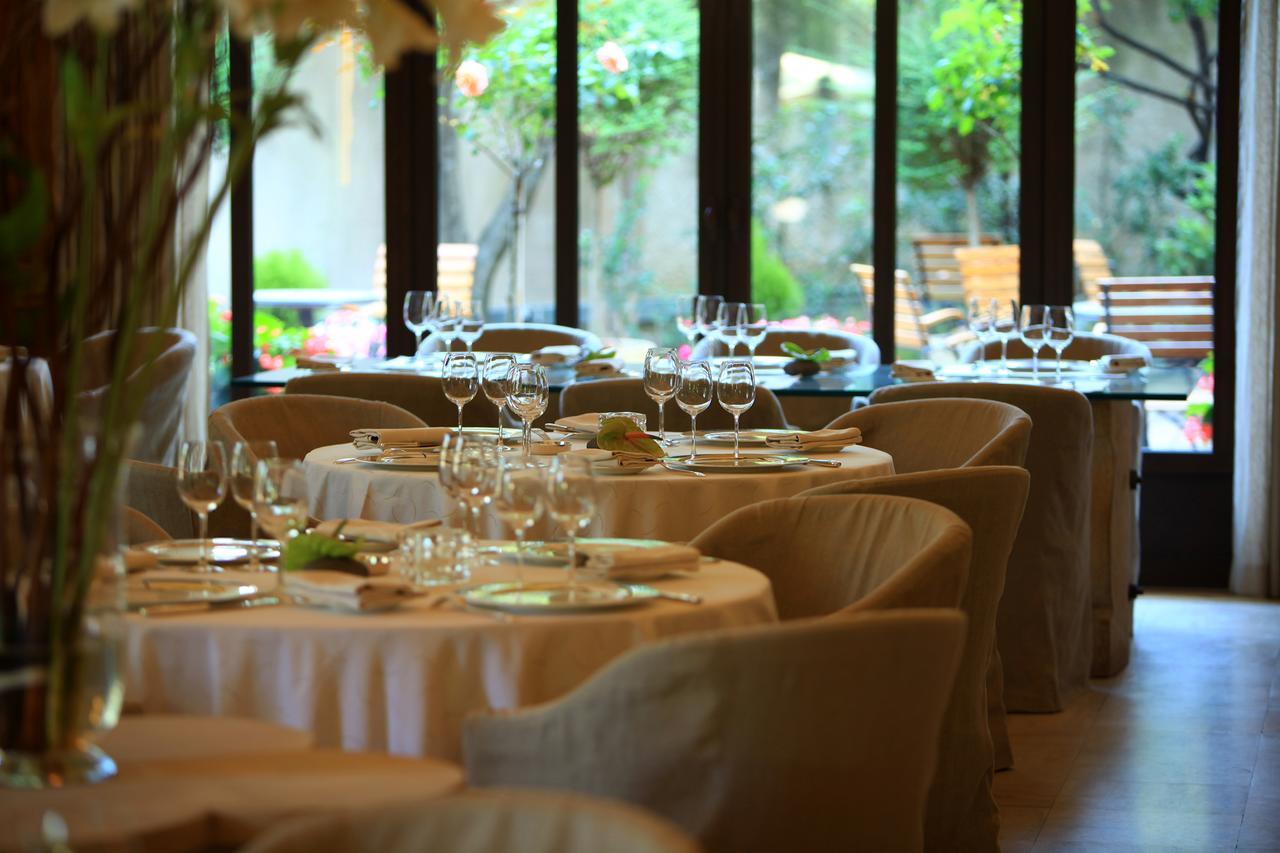 Hotel & Restaurants - Maison Chabran Pont-de-lʼIsère Εξωτερικό φωτογραφία